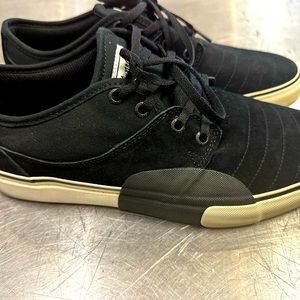 Mark Appelyard Globe ProModel shoes